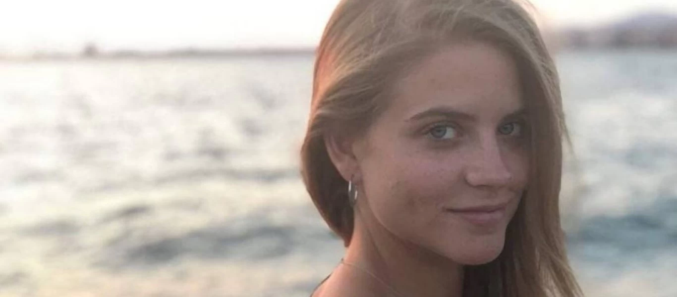 H Δρόσω από τις Άγριες Μέλισσες βγήκε με το πραγματικό της αγόρι (φωτο)